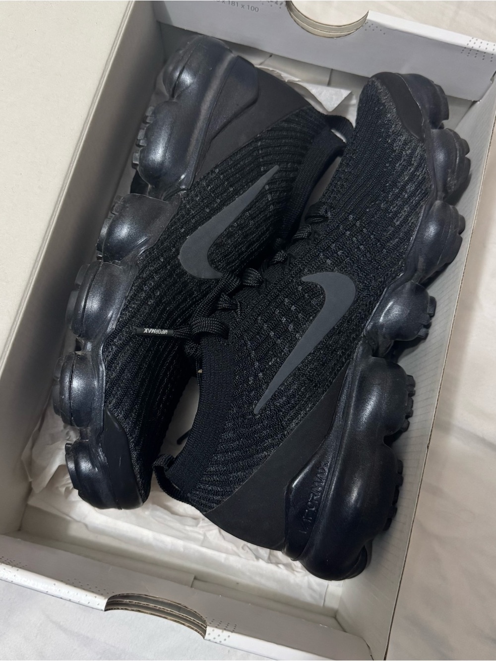 SOLD- Nike (8)air vapormax flyknit 3 men’s woman’s triple black running shoe 201 - Picture 7 of 10
